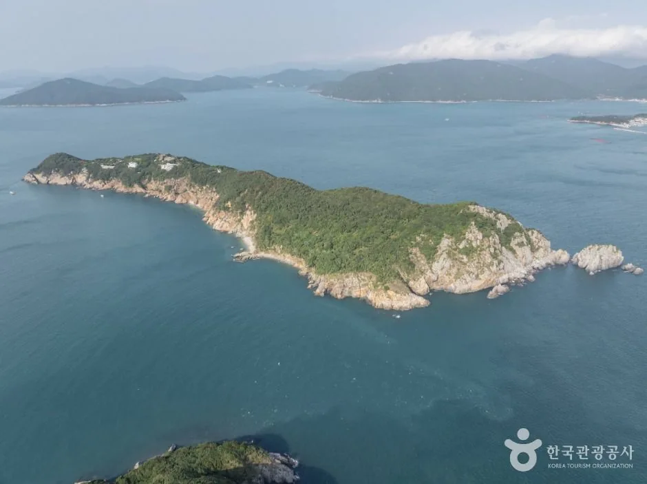 바다에서 바라본 장사도해상공원